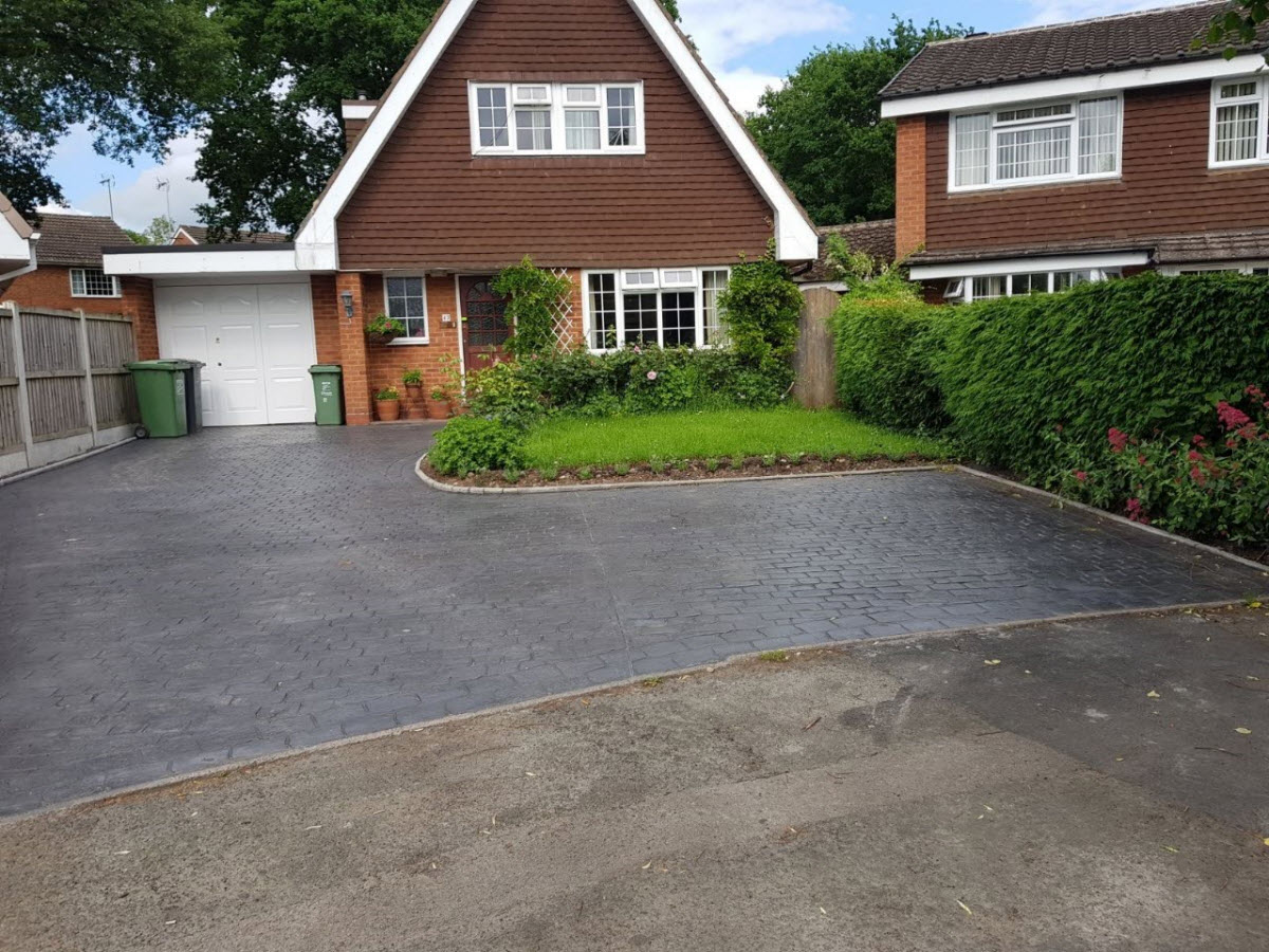 Pattern Imprinted concrete driveway Cheltenham Gloucestershire after